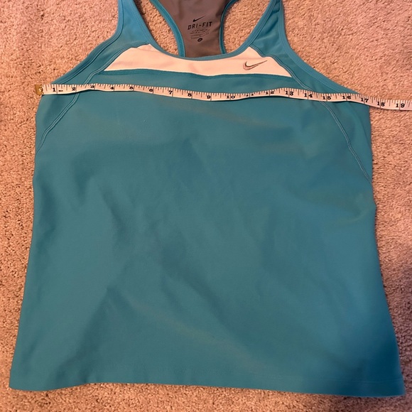 Nike women’s Dri-Fit Turquoise and White Athletic Tank size XL with built in bra - Picture 7 of 8